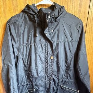 Women’s leightweight outdoor jacket